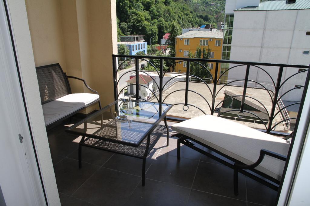 Apartment At Sunset Kvariati Εξωτερικό φωτογραφία